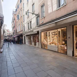 https://san-lio-romantic-x2-a-rialto.hotelinveneto.com